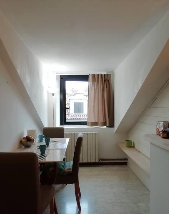 토리노 La Casa Di Marta - Ampia Ed Accogliente Mansarda In Piazza Statuto 아파트 외부 사진